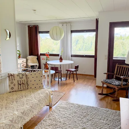 Palmu In Nakkila, Riverside Home, 15 Mins From Pori 아파트